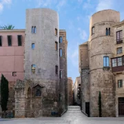 El casco antiguo de Barcelona: Murallas romanas de Barcelona