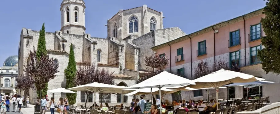 excursiones cerca de Barcelona casco antiguo de Figueres