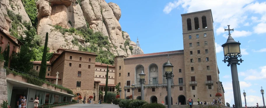 excursiones cerca de Barcelona montserrat